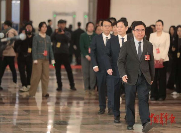 2026全国两会首场“委员通道”开启