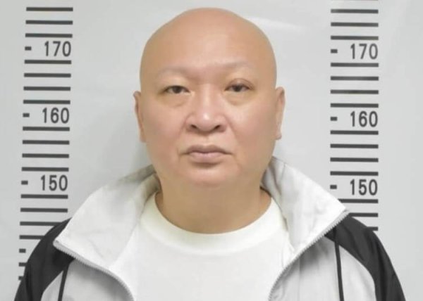 台湾“百亿赌王”柬埔寨被谋杀：据称身中29枪，当时正在遛狗
